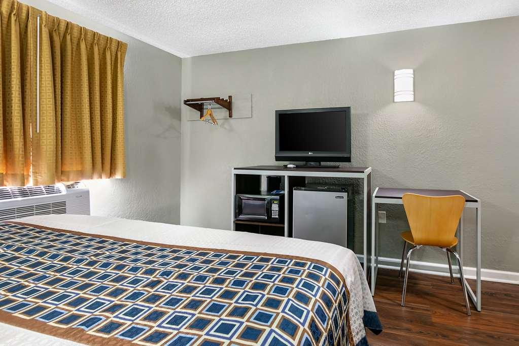 Knights Inn Bristol Левіттаун Номер фото