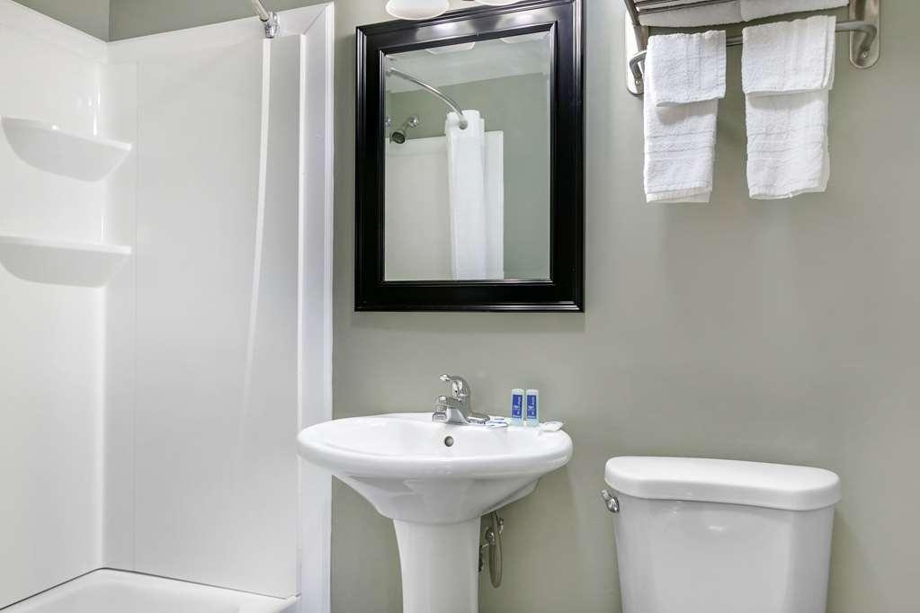 Knights Inn Bristol Левіттаун Номер фото