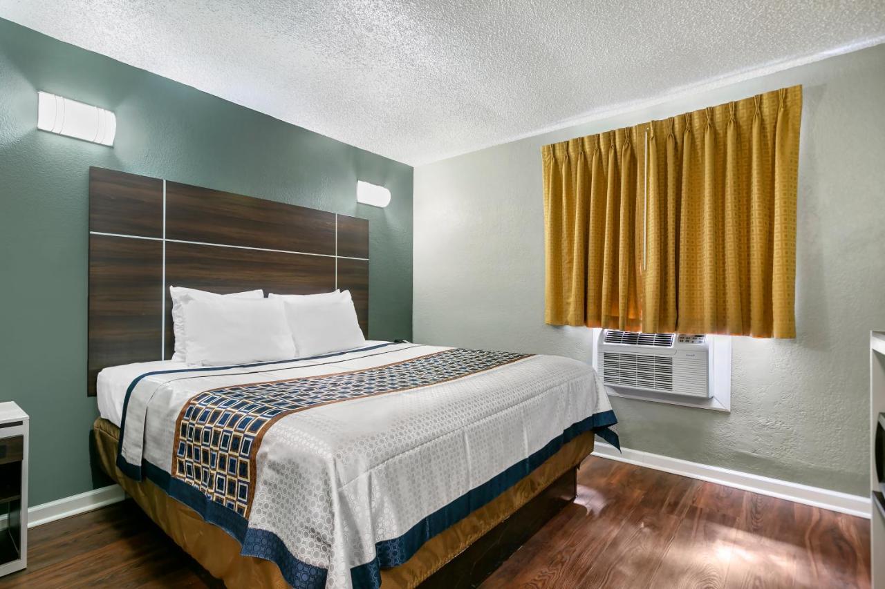 Knights Inn Bristol Левіттаун Екстер'єр фото