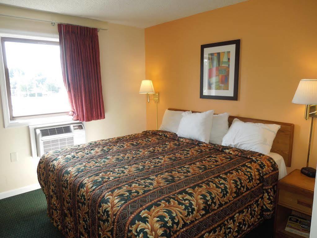 Knights Inn Bristol Левіттаун Екстер'єр фото